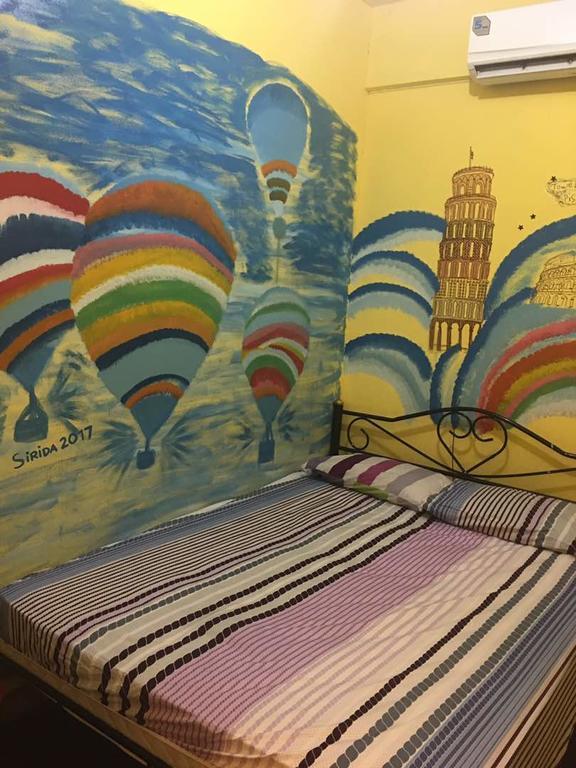 Wacky Fun Party Hostel Bangkok Exterior photo
