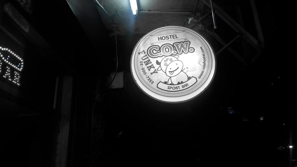 Wacky Fun Party Hostel Bangkok Exterior photo